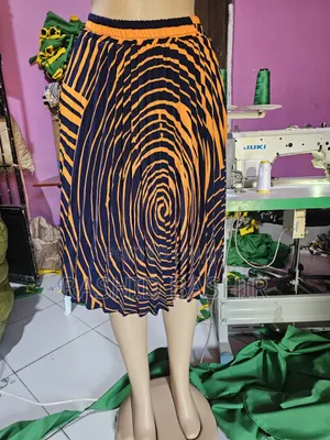 Pleated Skirts/ Sketi Za Marinda