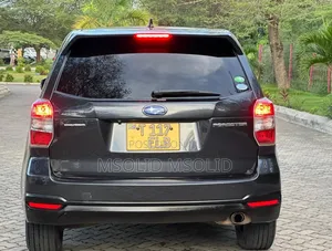 Subaru Forester 2015 Gray