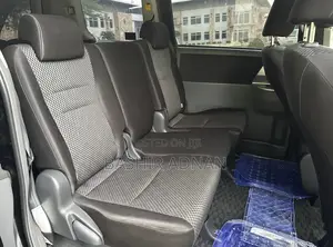 Toyota Noah 2.0 143hp FWD (7 Seater) 2008 Black