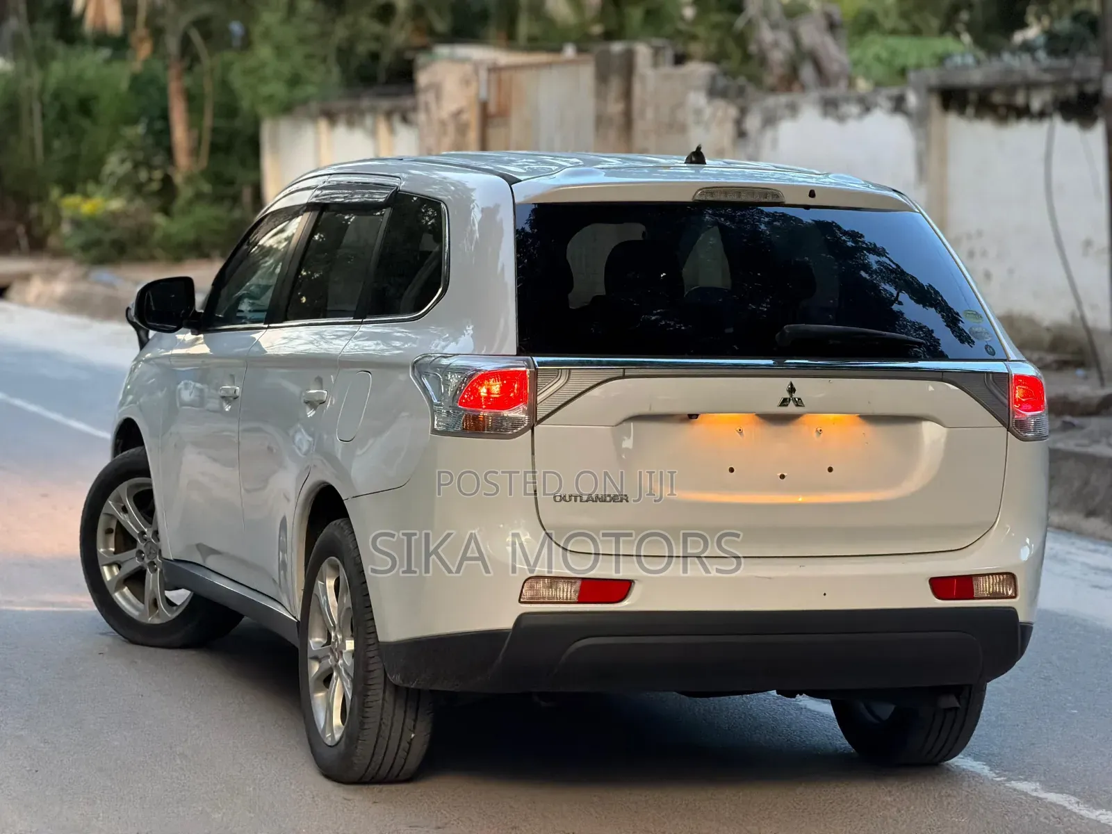 Mitsubishi Outlander 2013 White