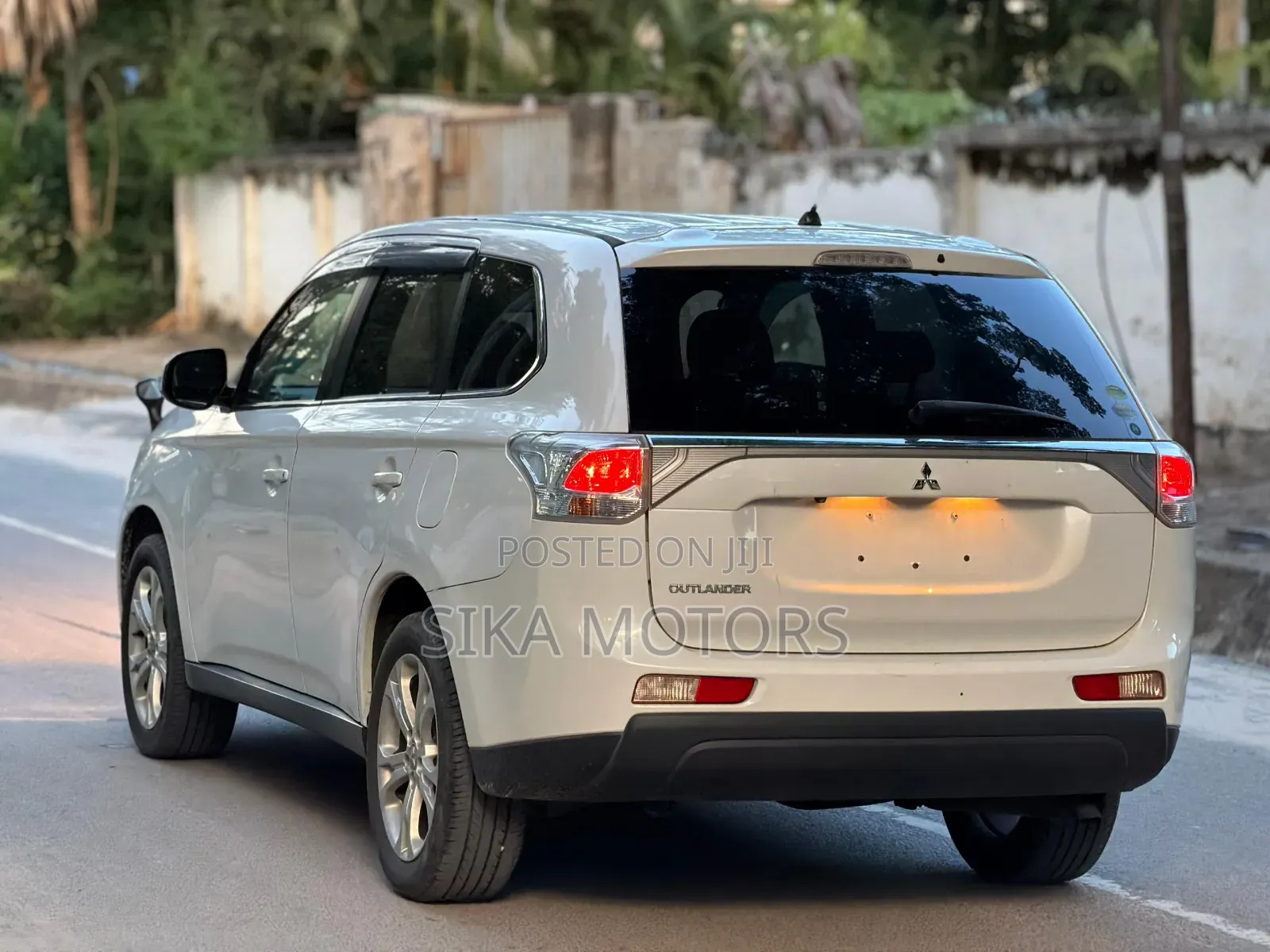 Mitsubishi Outlander 2013 White