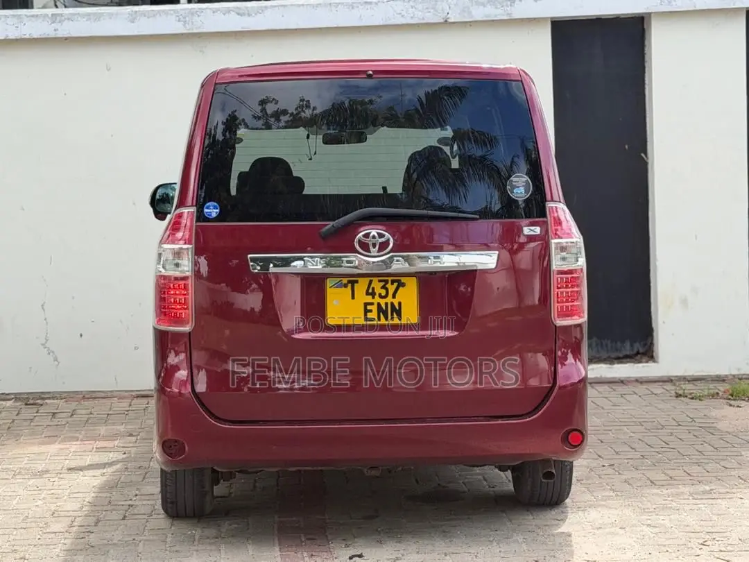 Toyota Noah 2008 Burgundy