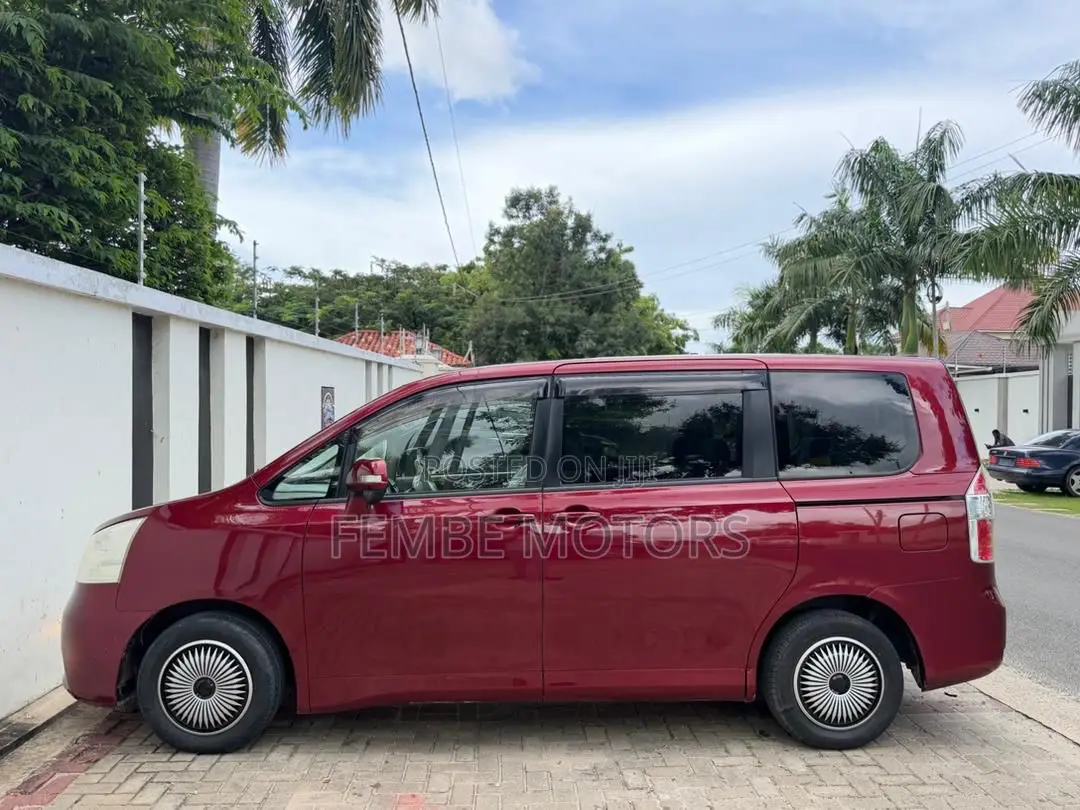 Toyota Noah 2008 Burgundy