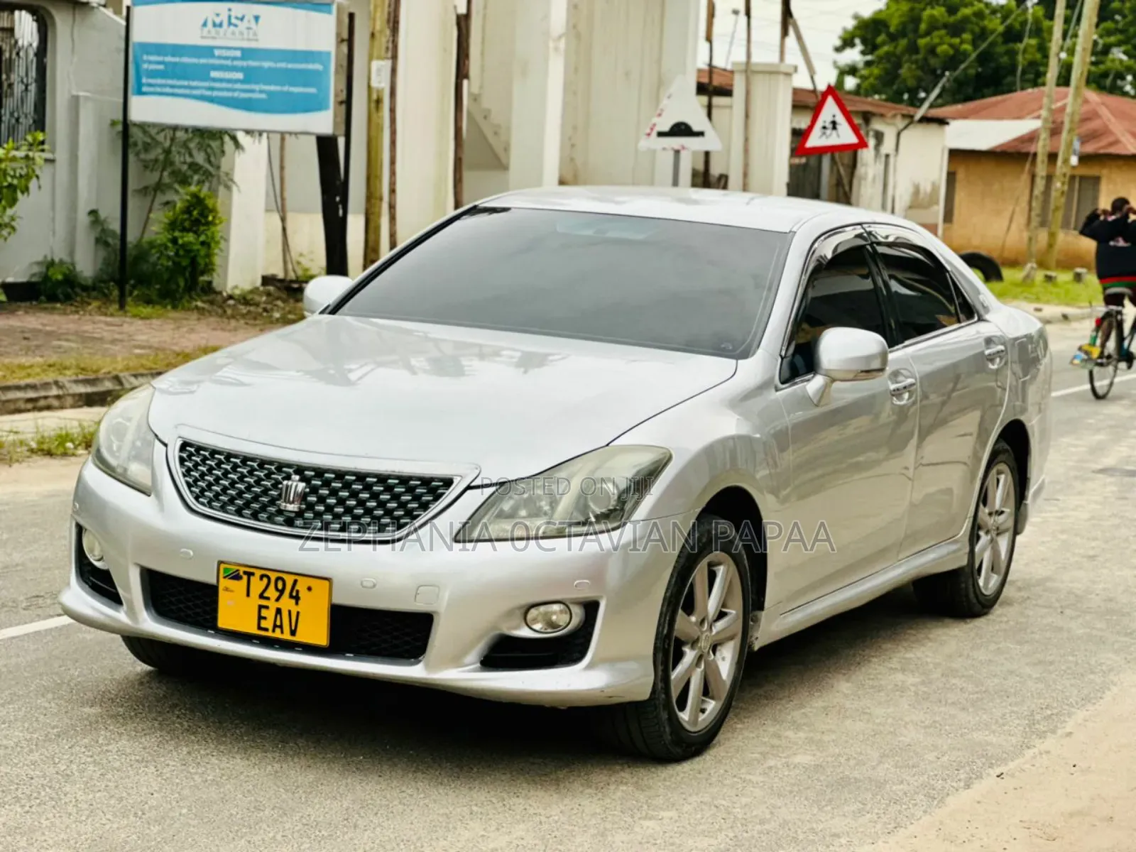 Toyota Crown 2009 Silver