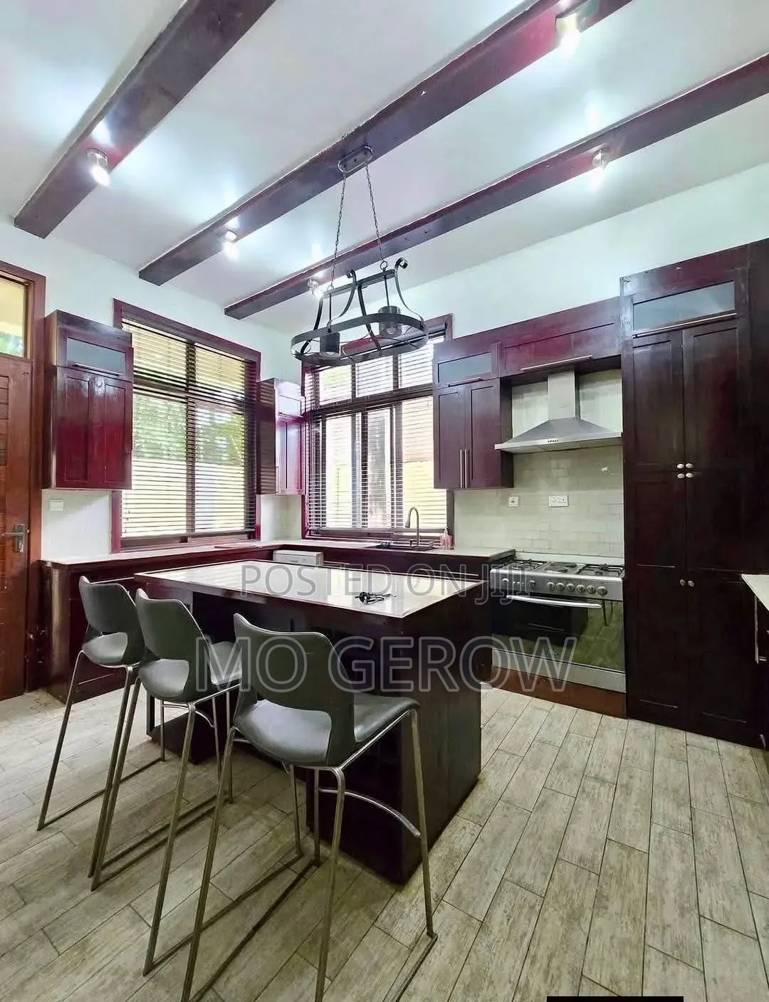 8bdrm House in Mikocheni for rent