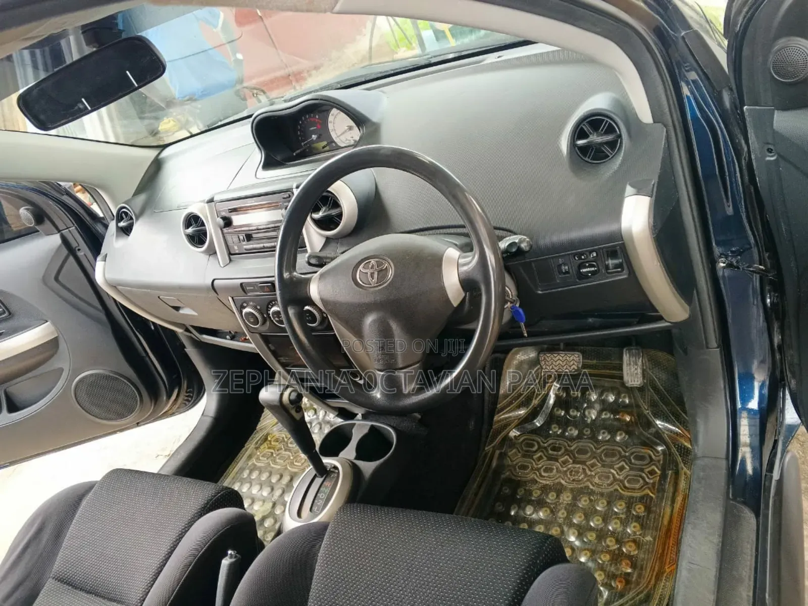 Toyota IST 2004 Blue