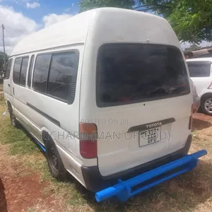 Toyota HiAce 2002 White