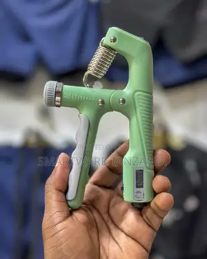 Green Adjustable Grip Strengthener 100kg Digital Rep Counter