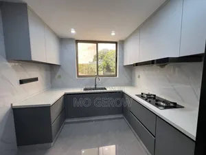 3bdrm Apartment in Oyster Bay for sale