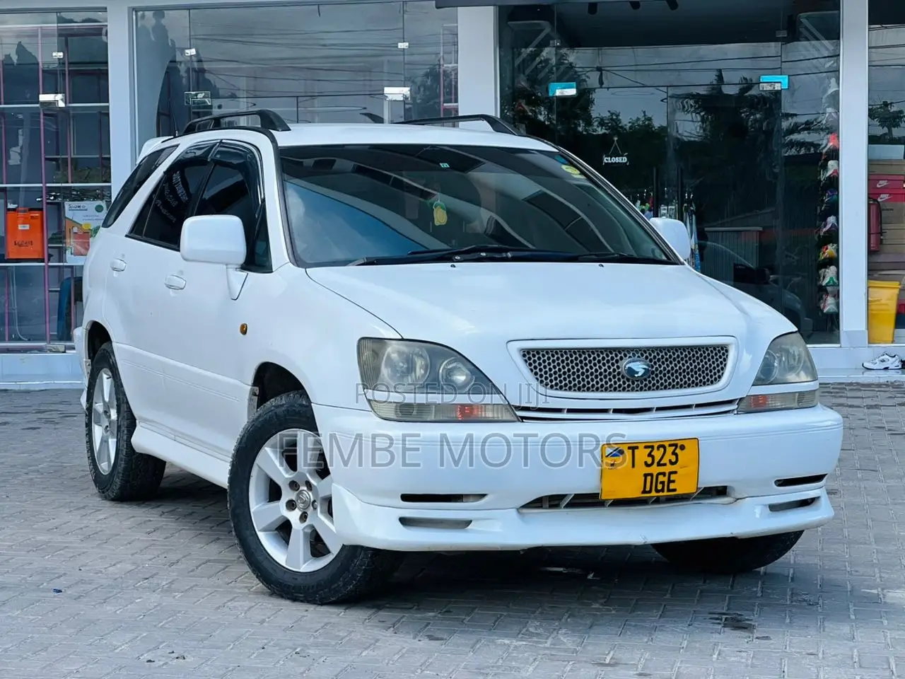 Toyota Harrier 2004 White