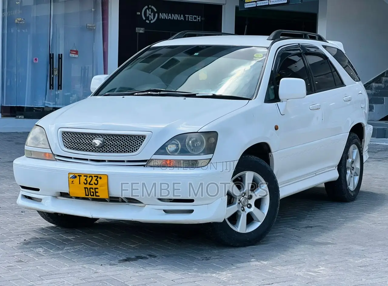 Toyota Harrier 2004 White