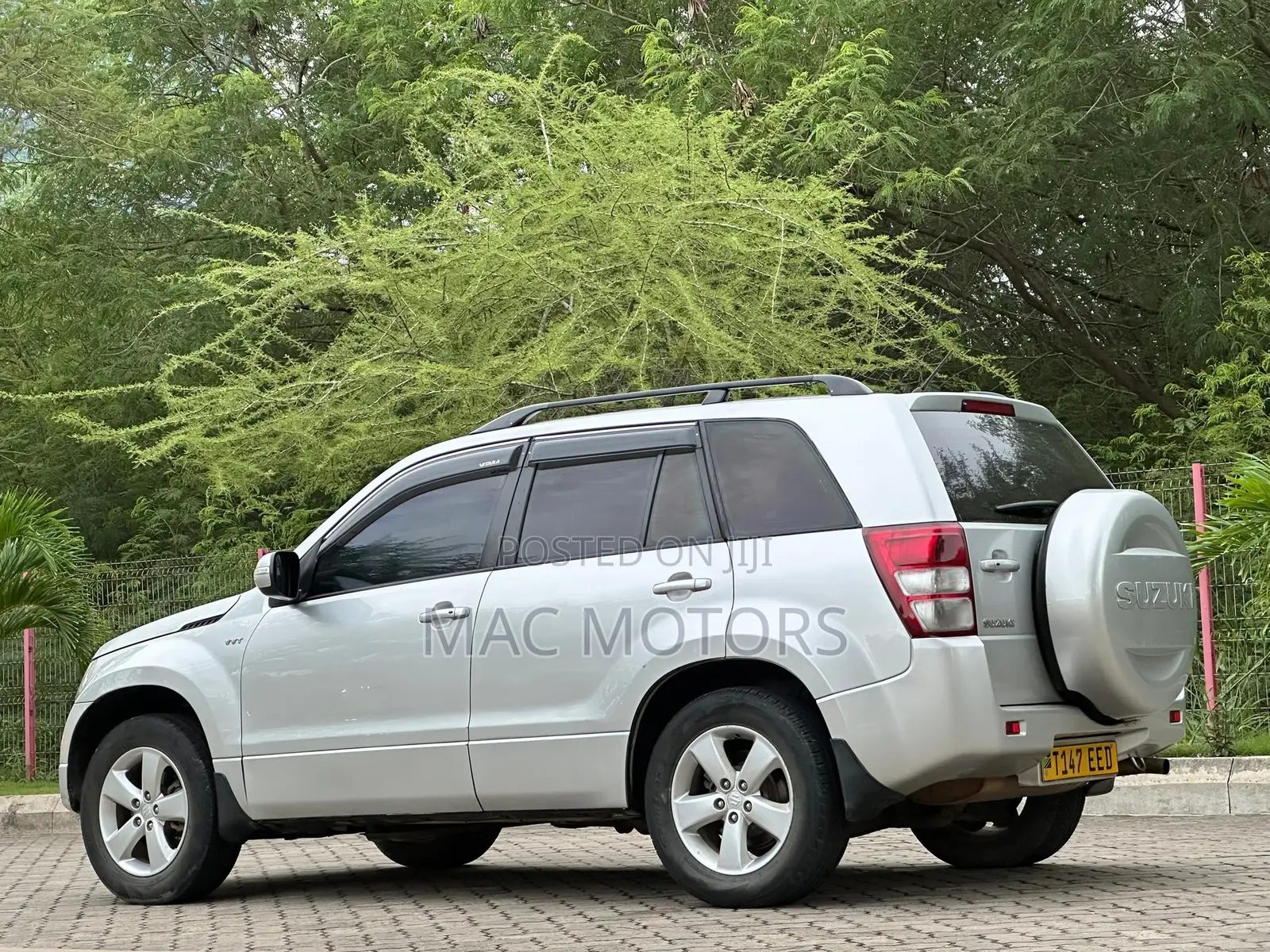 Suzuki Grand Vitara 2.4 2011 Silver