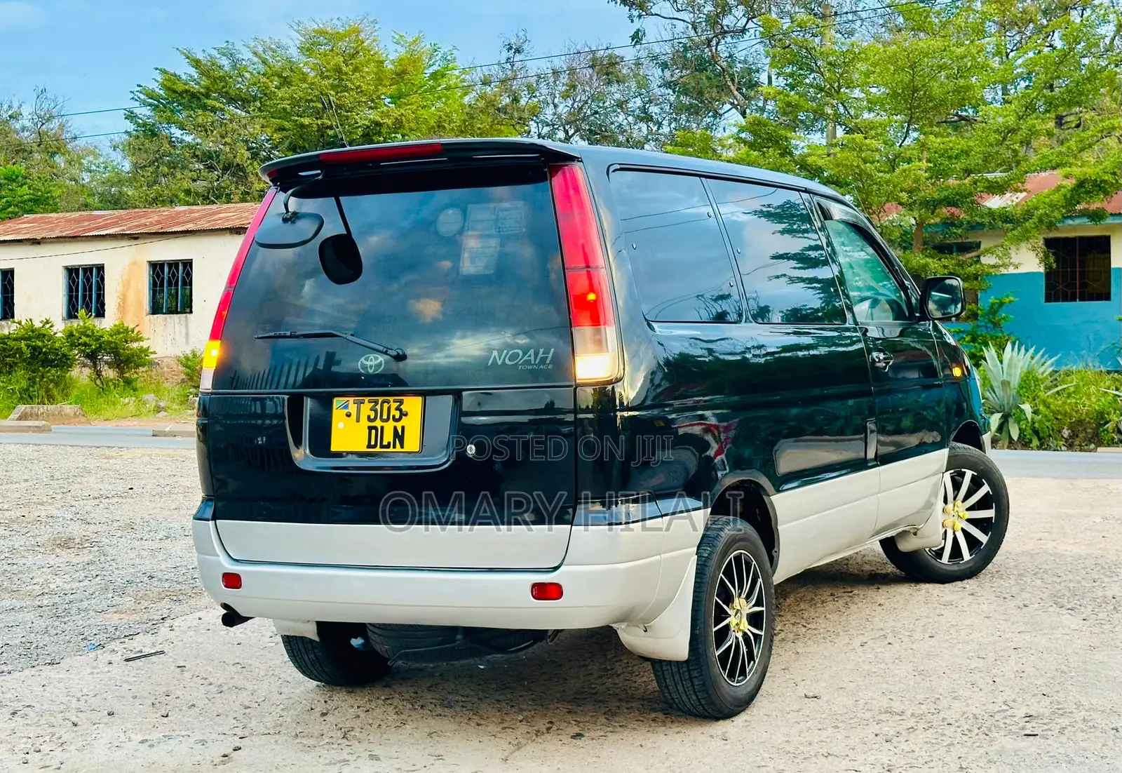 Toyota Noah 2011 Black