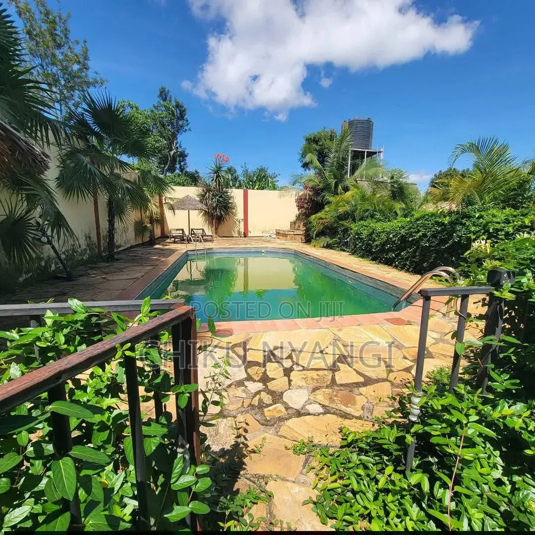 4bdrm House in Chiku Nyangi, Central Business Area for rent