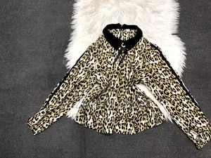 Blouse 10000 Kwa 12000