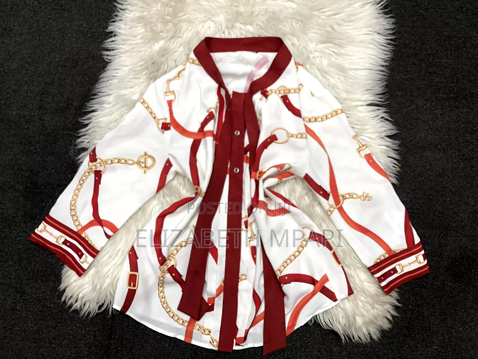 Blouse 10000 Kwa 12000
