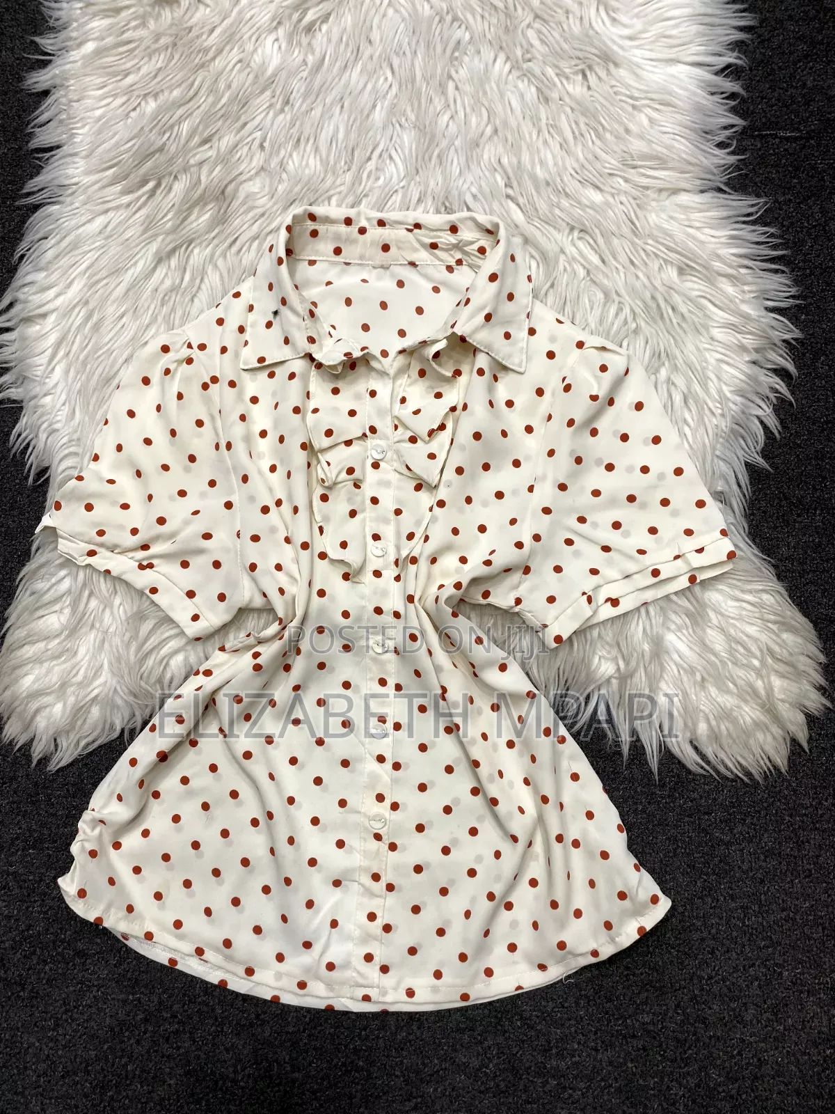 Blouse 10000 Kwa 12000