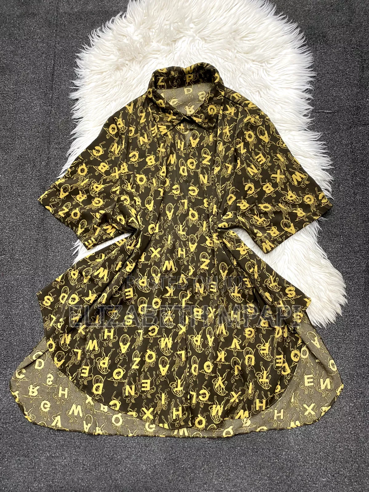 Blouse 10000 Kwa 12000