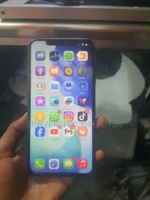 Apple iPhone 11 Pro Max 64 GB Gold