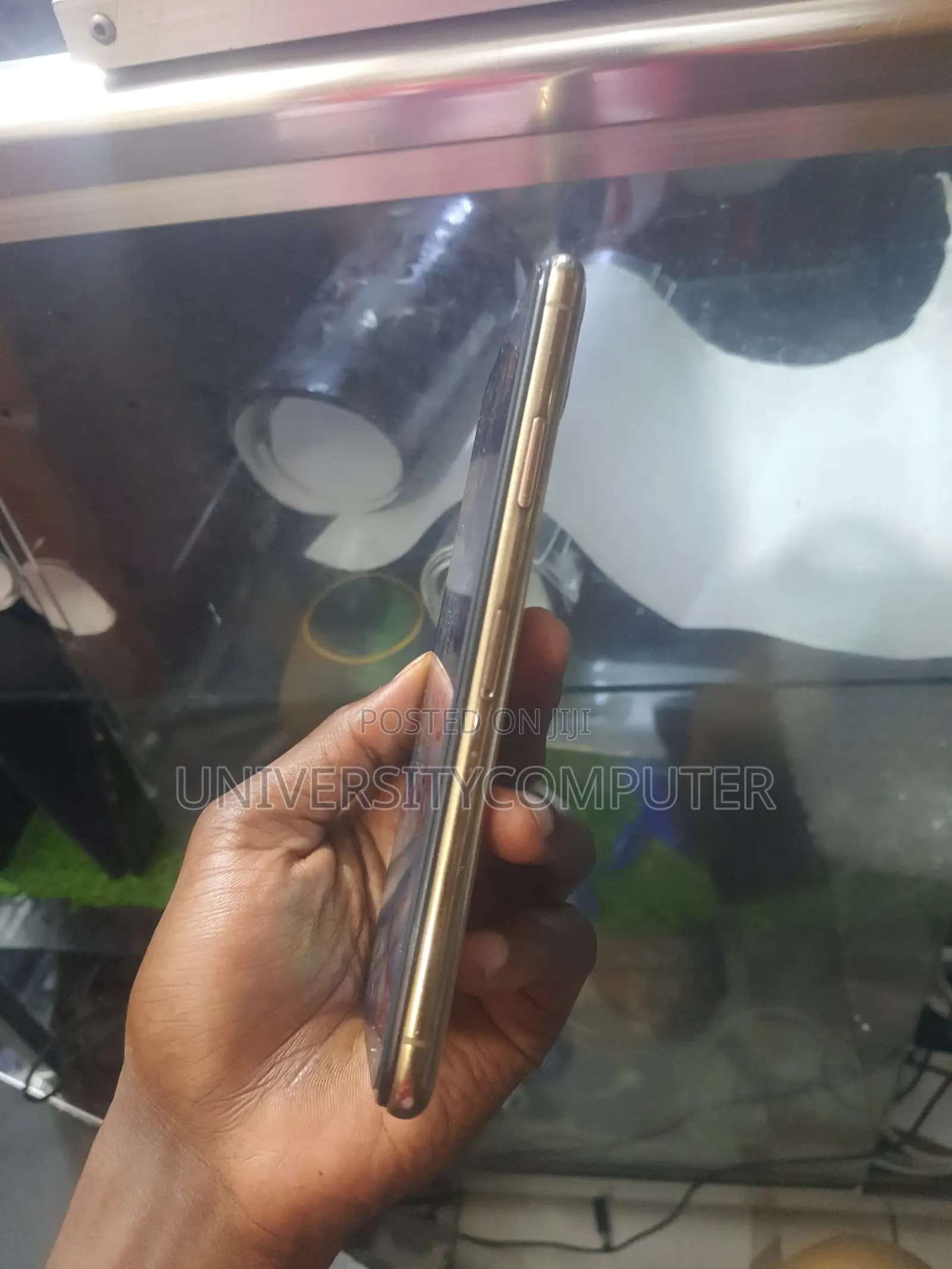 Apple iPhone 11 Pro Max 64 GB Gold