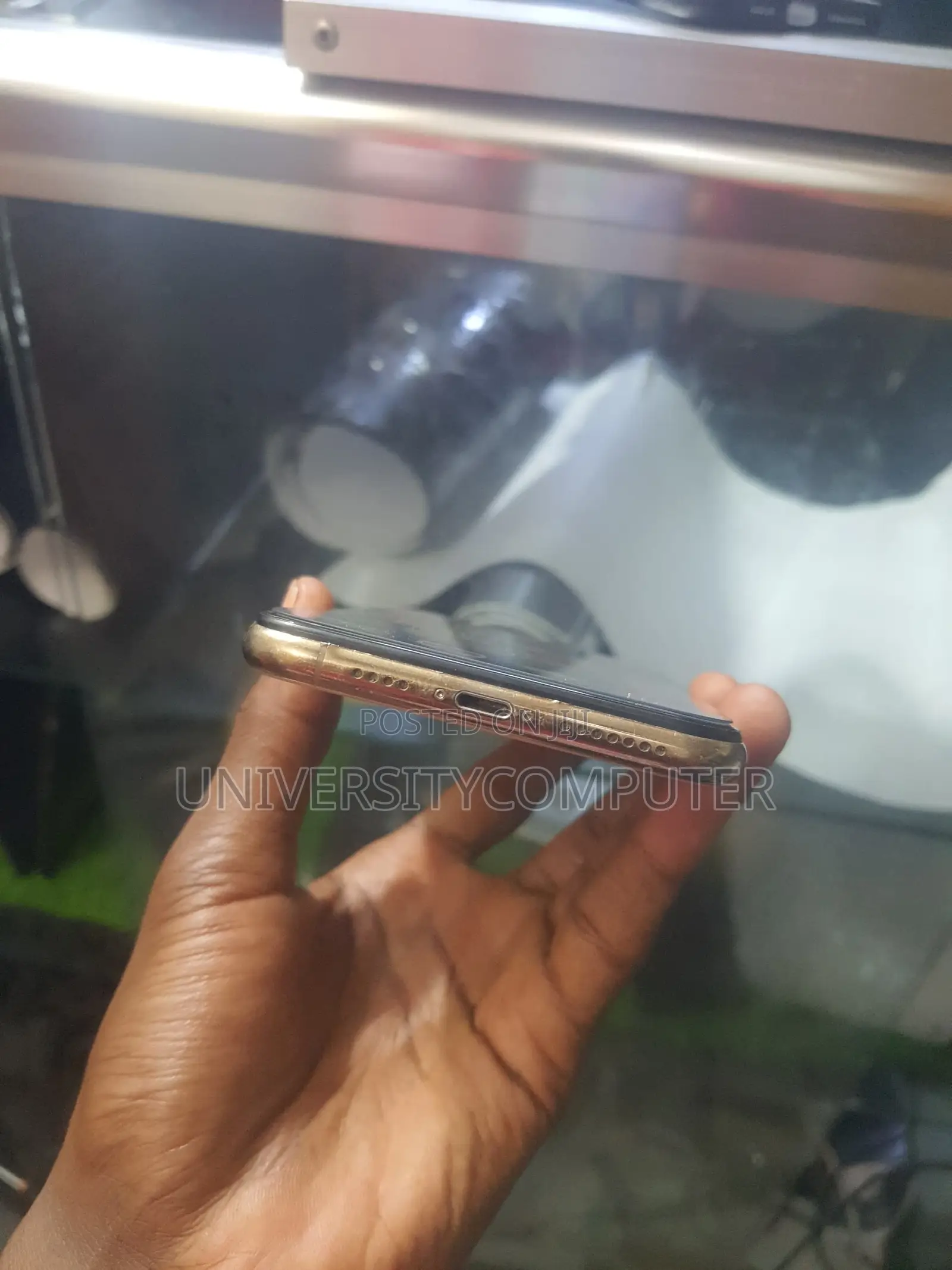 Apple iPhone 11 Pro Max 64 GB Gold