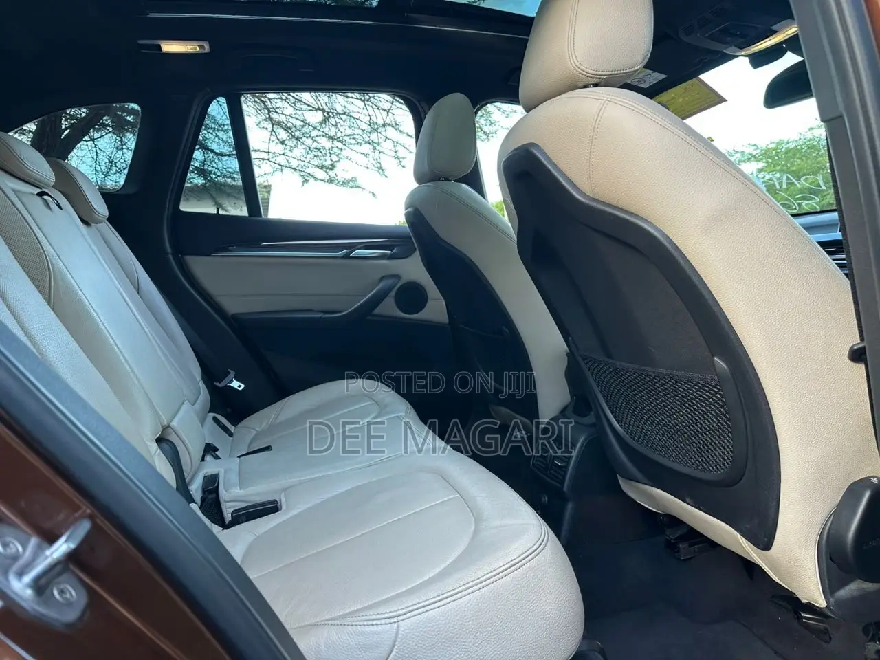 BMW X1 xDrive28i AWD 2016 Brown