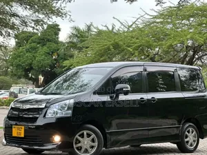 Toyota Noah 2008 Black