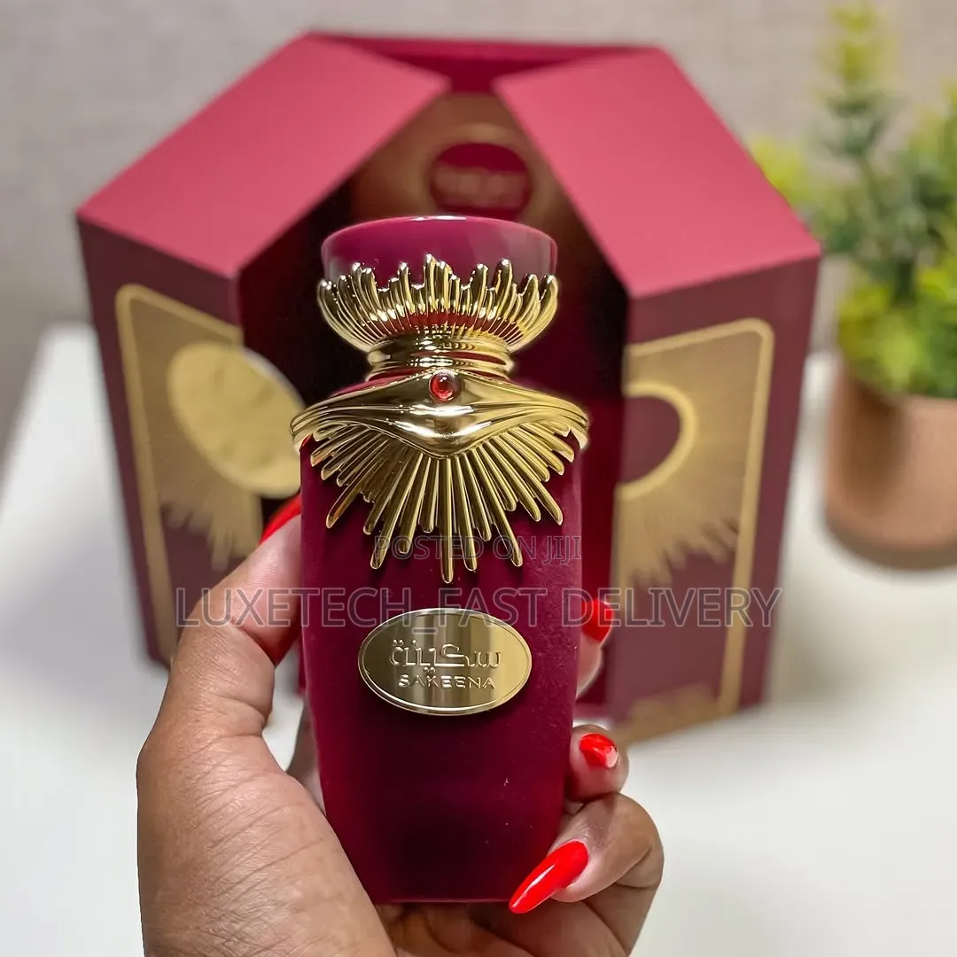 Lattafa Sakeena Eau De Parfum for Women.