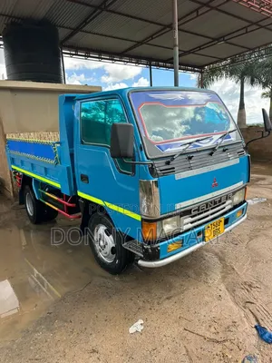 Mitsubishi Canter Tipper