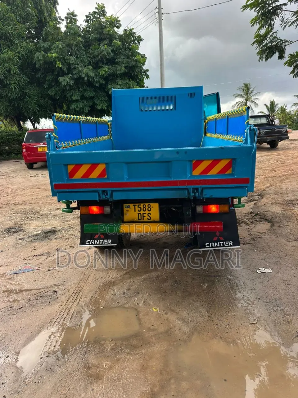 Mitsubishi Canter Tipper