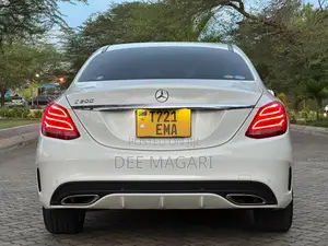 Mercedes-Benz C200 2014 White
