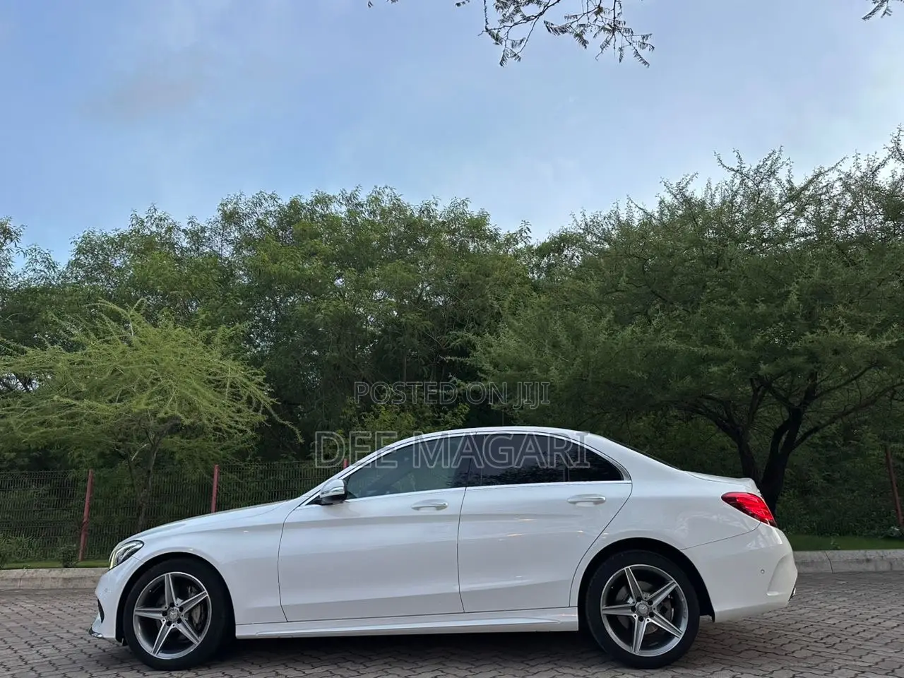 Mercedes-Benz C200 2014 White