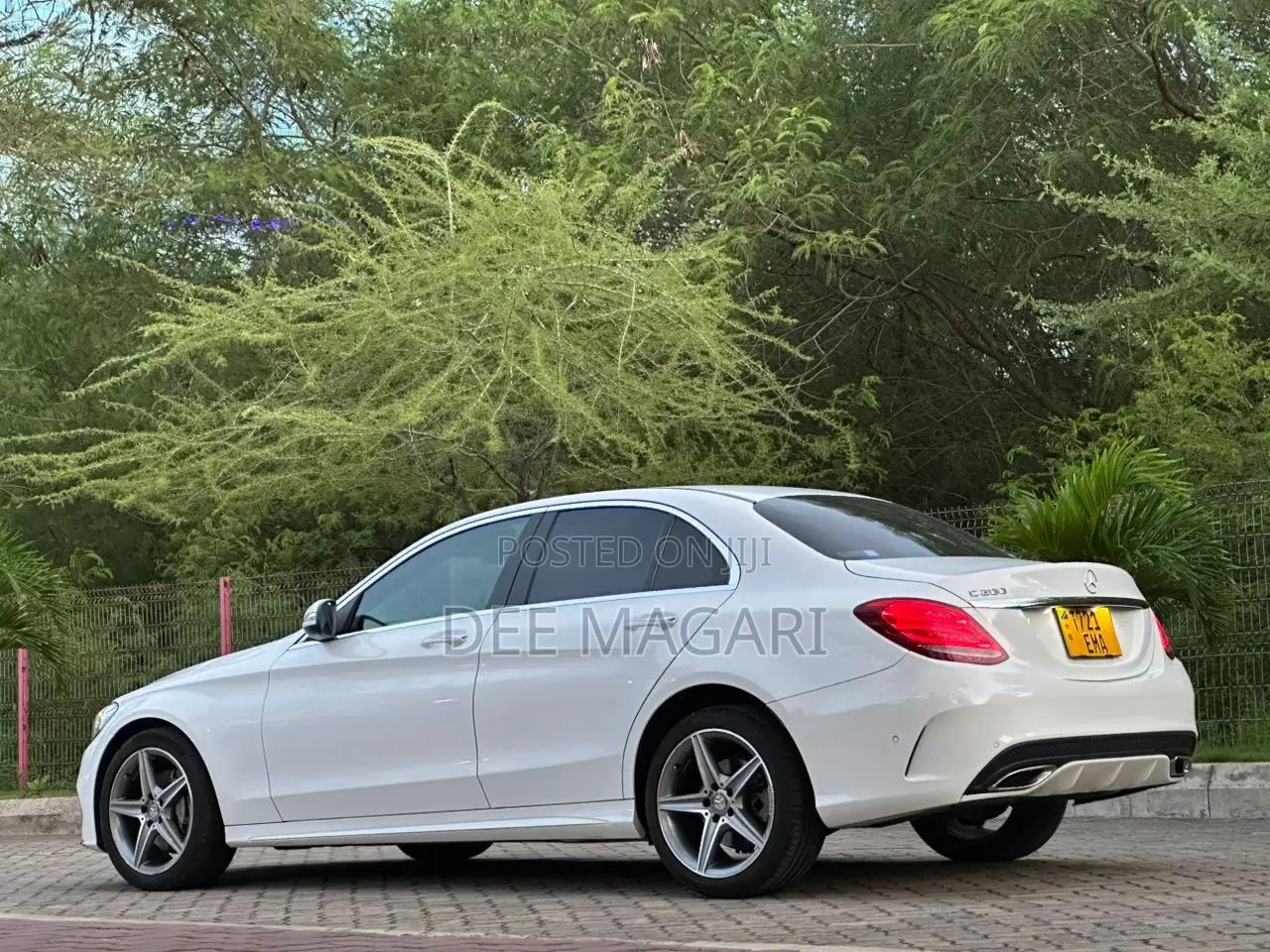 Mercedes-Benz C200 2014 White