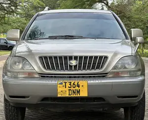 Toyota Harrier 2001 Silver