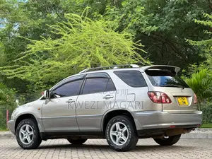 Toyota Harrier 2001 Silver