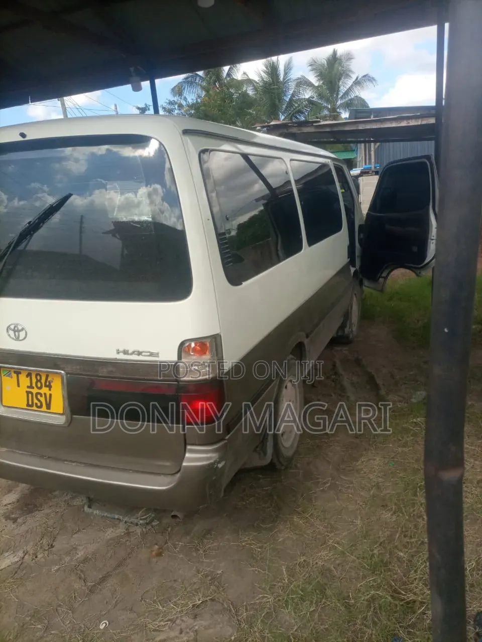 Toyota HiAce 2006 White