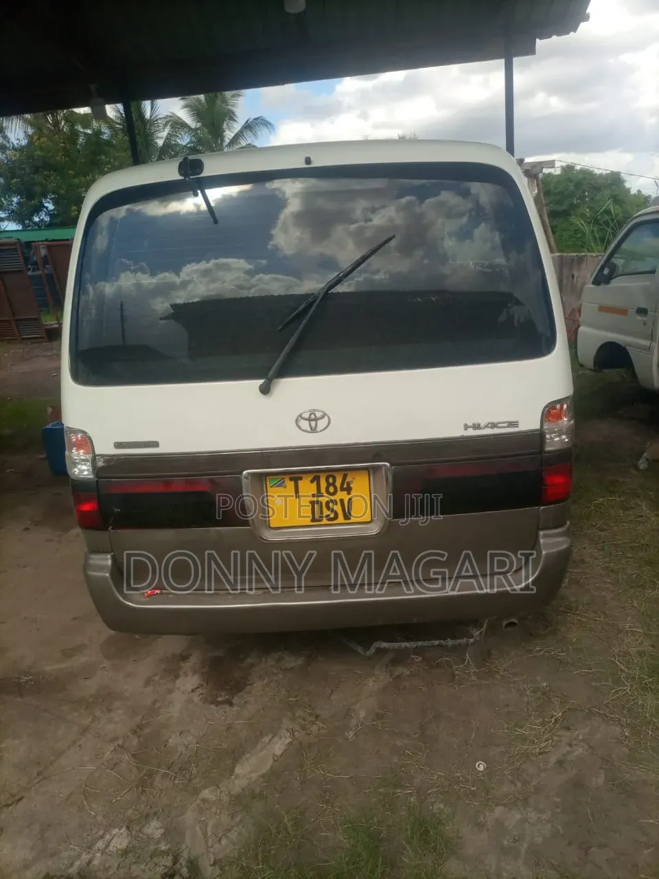 Toyota HiAce 2006 White