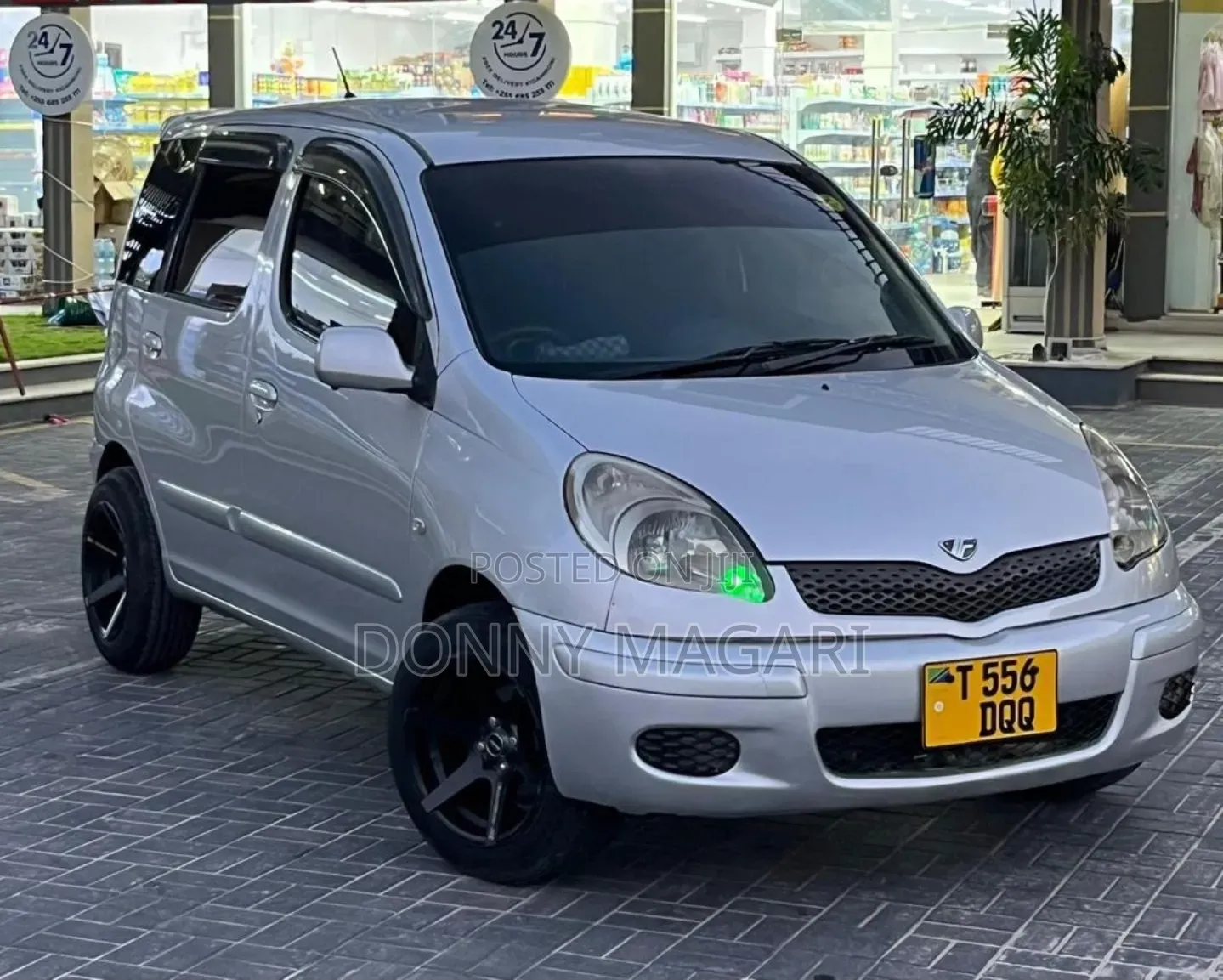 Toyota Fun Cargo 2004 Silver