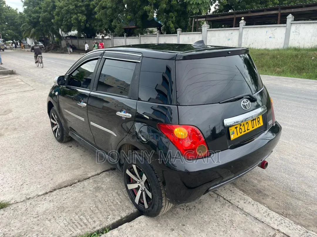 Toyota IST 2005 Black