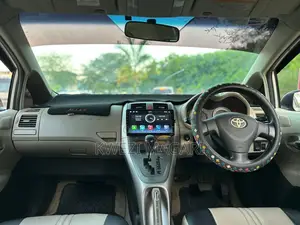 Toyota Auris 2008 Silver
