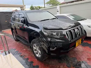Toyota Land Cruiser Prado 2019 Black