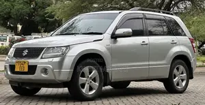 Suzuki Grand Vitara 2011 Silver