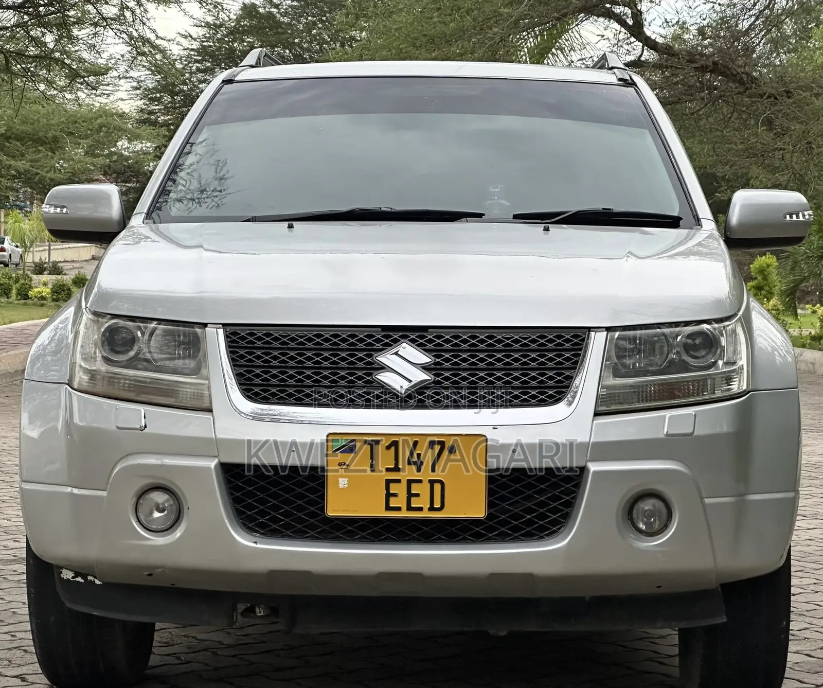 Suzuki Grand Vitara 2011 Silver