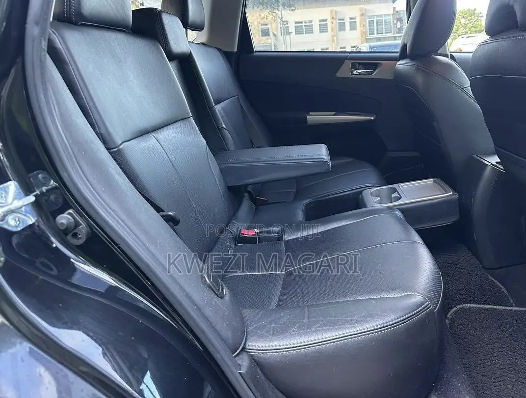 Subaru Forester 2010 Black