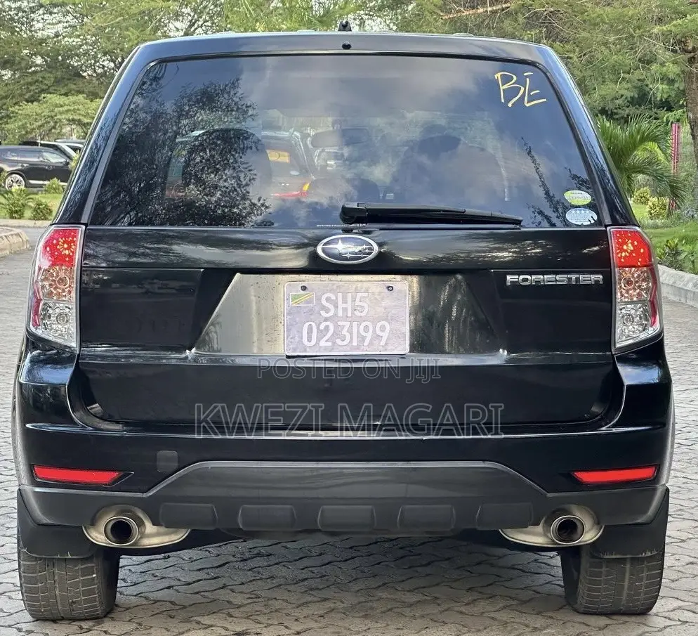 Subaru Forester 2010 Black