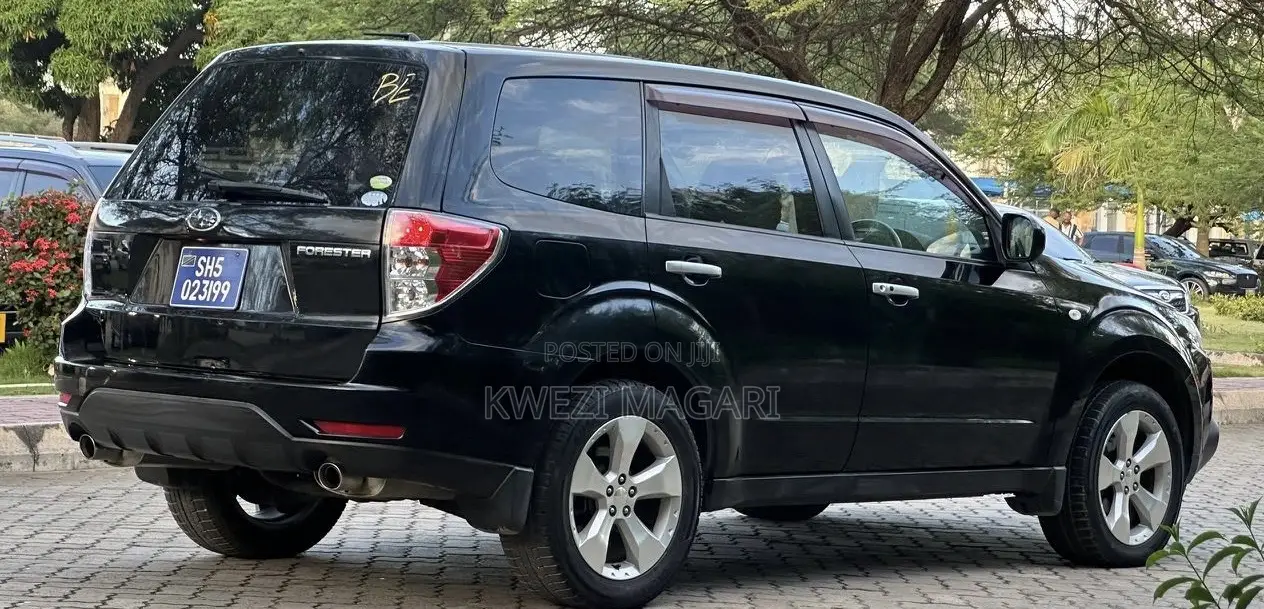 Subaru Forester 2010 Black
