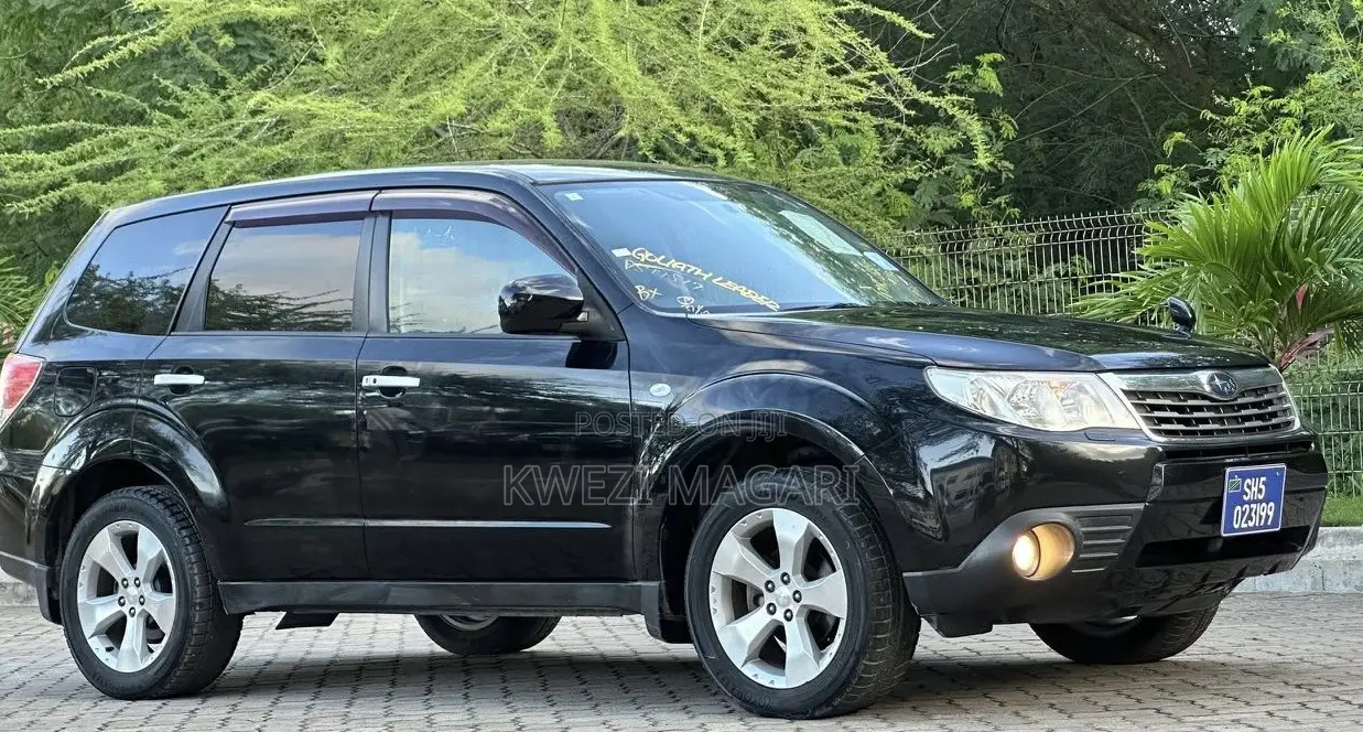 Subaru Forester 2010 Black