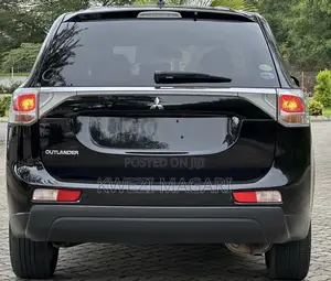 Mitsubishi Outlander 2013 Black