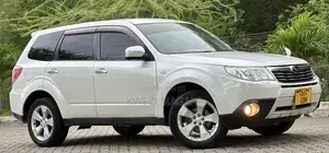 Subaru Forester 2010 Pearl
