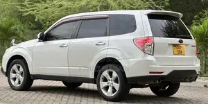 Subaru Forester 2010 Pearl